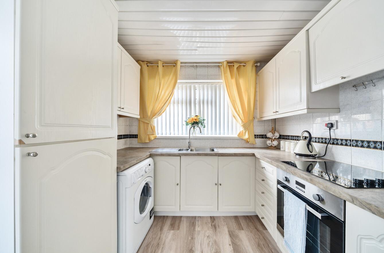 Penrhiw Road, Morriston, Swansea, SA6 6BS